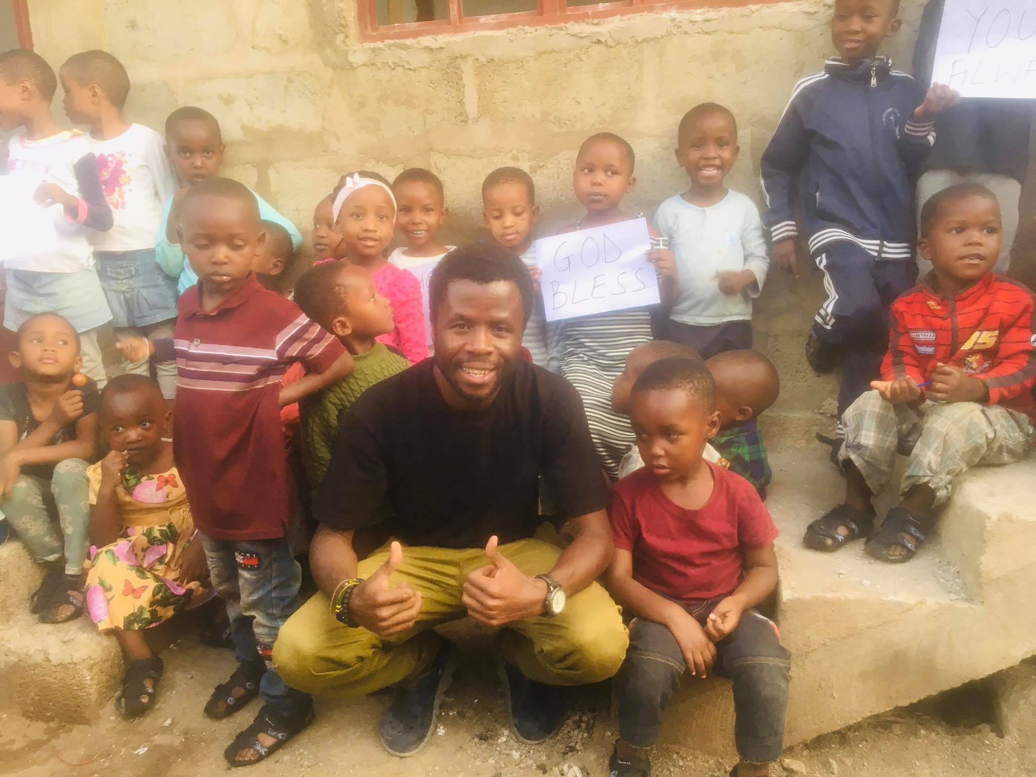 Elinaja Jitambue kwanza and childrens